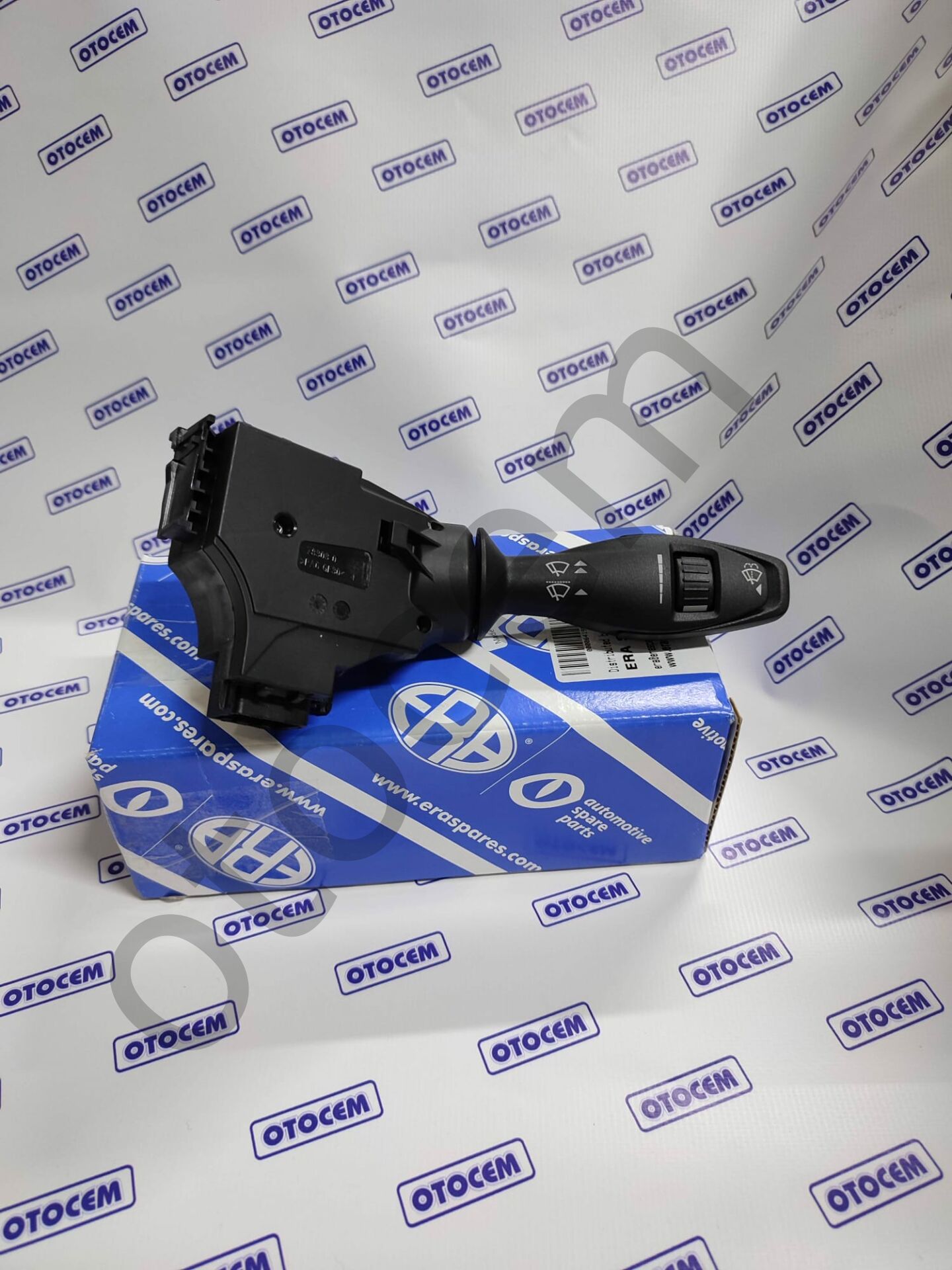 FORD FİESTA VE COURİER SİLECEK KOLU