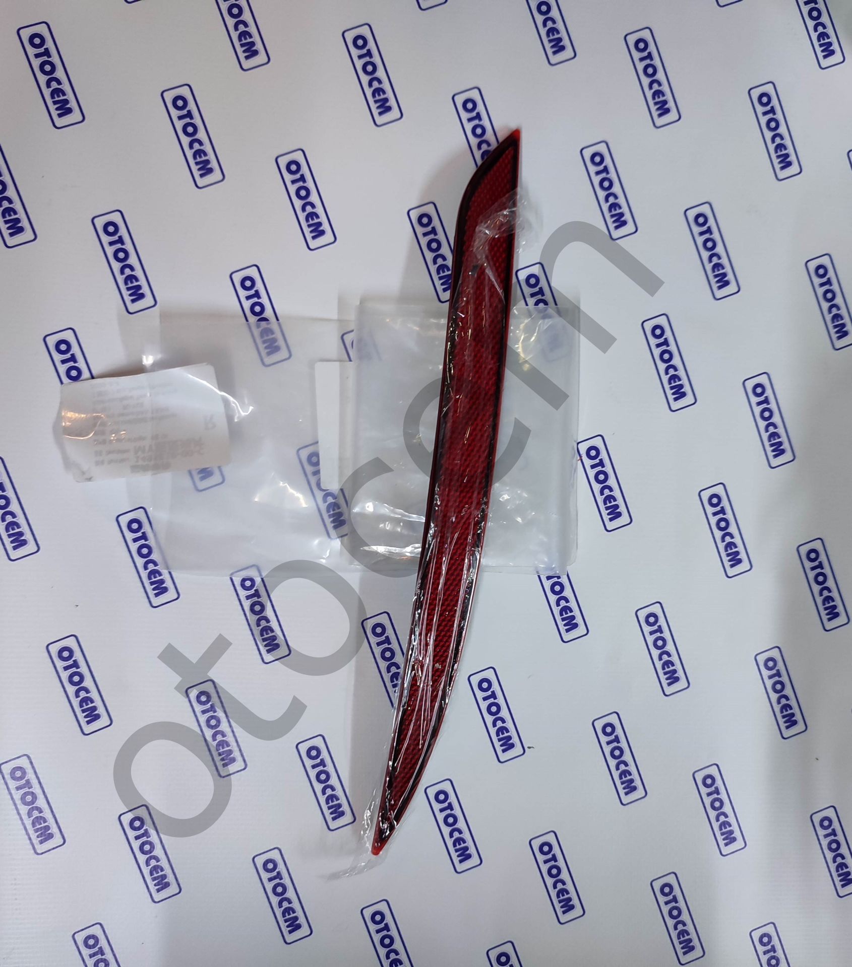 TESLA MODEL Y 2020- ARKA REFLEKTÖR SAĞ