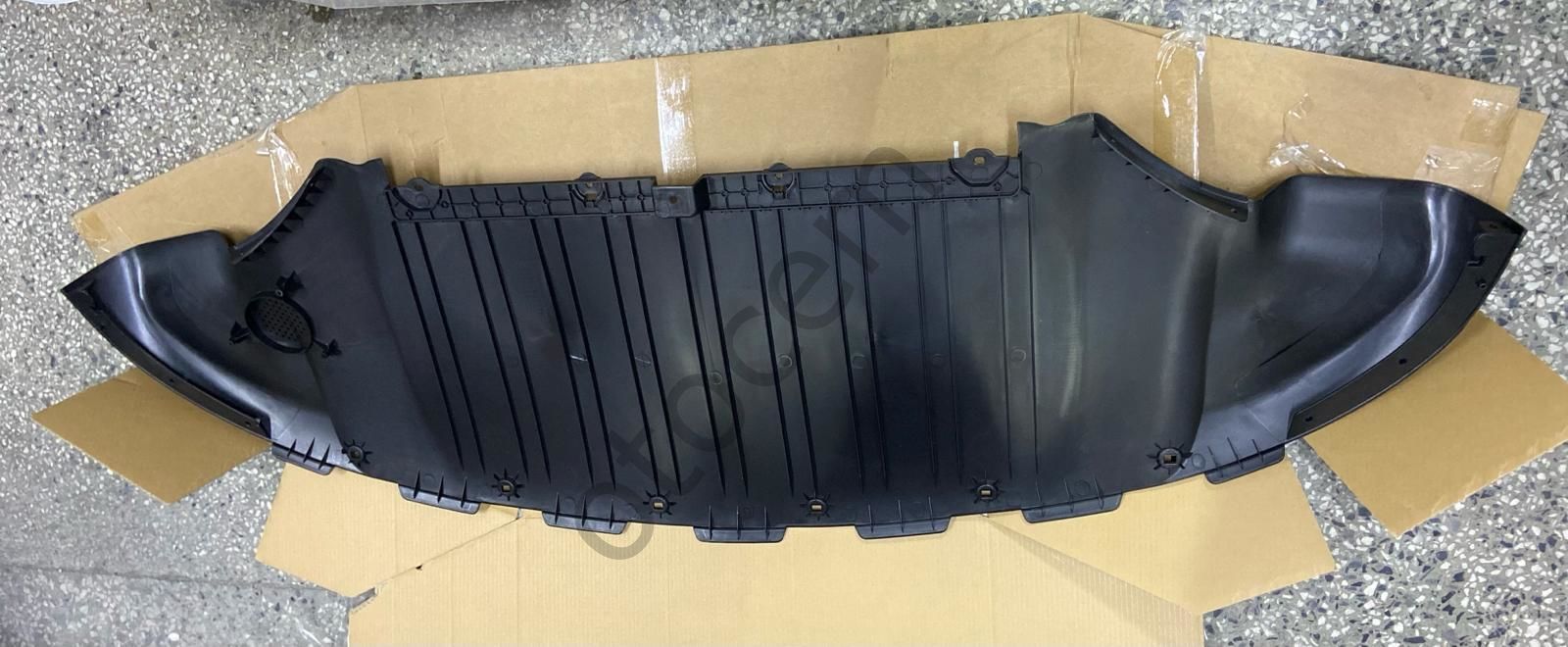 TESLA MODEL Y 2020 - ÖN TAMPON ALT DEFLEKTÖR